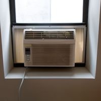 air conditioner starts then stops after only a few seconds how to fix
