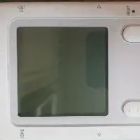 carrier thermostat blank screen