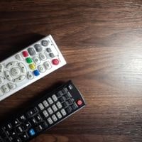 how to program a universal remote to a tv without codes